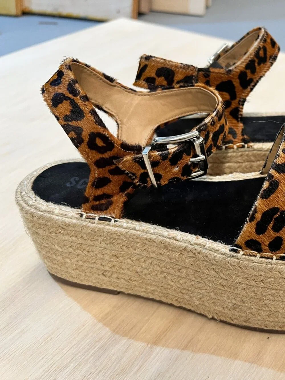 SCHUTZ gorgeous vanderlita
